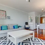 Ajuda I 3br Near Lido With Parking * Φουνκάλ