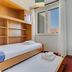 Ajuda I 3br Near Lido With Parking Appartement