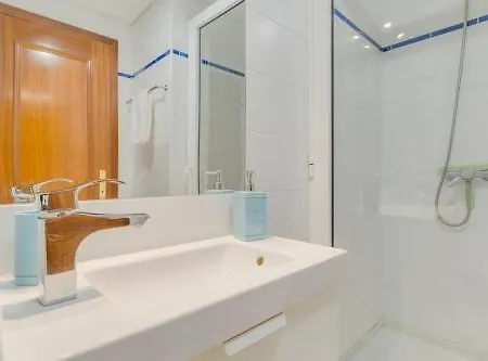 Apartamento Ajuda I 3br Near Lido With Parking