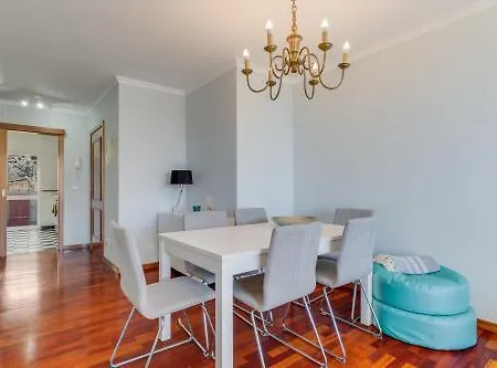 Ajuda I 3br Near Lido With Parking *