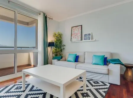 Ajuda I 3br Near Lido With Parking