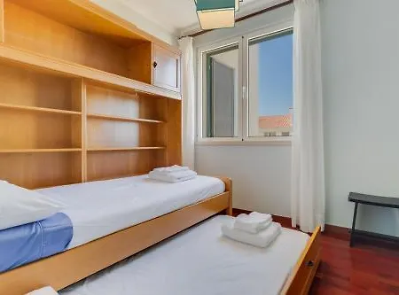 Lejlighed Ajuda I 3br Near Lido With Parking