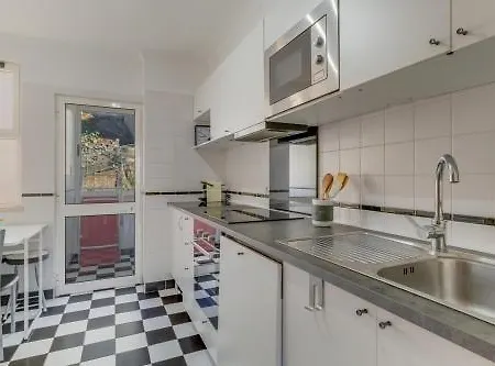 Ajuda I 3br Near Lido With Parking Lejlighed *