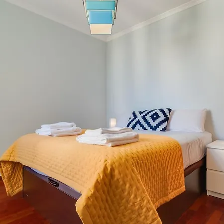 Ajuda I 3br Near Lido With Parking Apartment